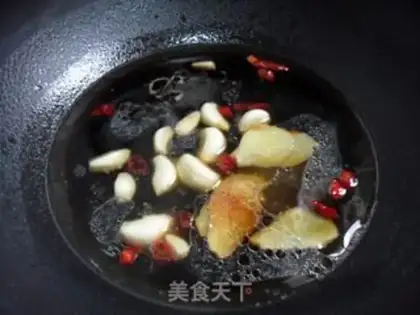Make Quick hands on the fish step 4