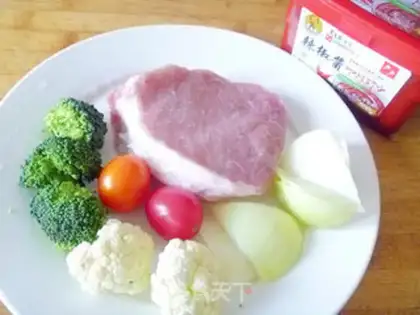 Make Two flowers and a large steak step 0