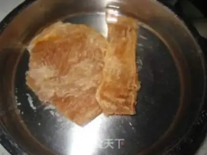 Make Crocodile drys the skinny soup step 2
