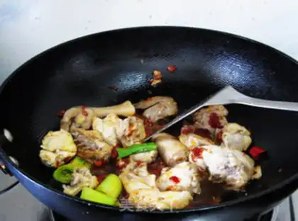 Make Spicy lemon chicken pan step 8