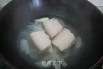 Make The bitter melon returns the pot step 1