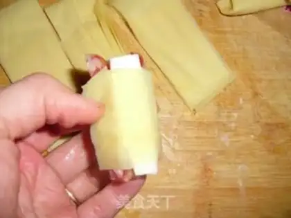 Make Weenie Hill roll step 4
