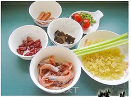 Make Arctic shrimp greasy pasta step 0
