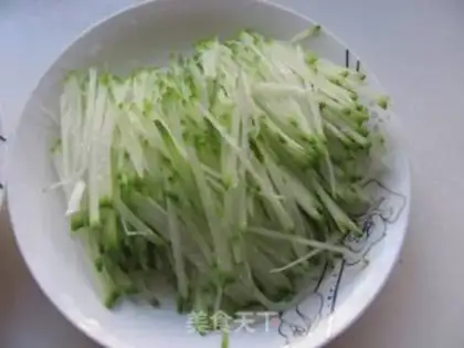 Make Arctic shrimp radish soup step 3