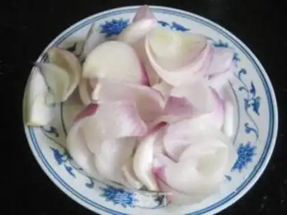 Make Onions, swordfish step 0