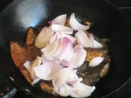 Make Onions, swordfish step 6