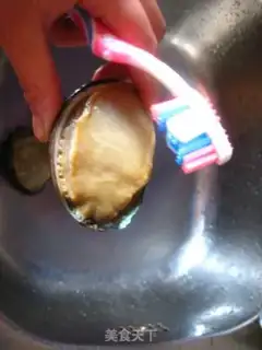 Make Garlic fans steam abalone step 1