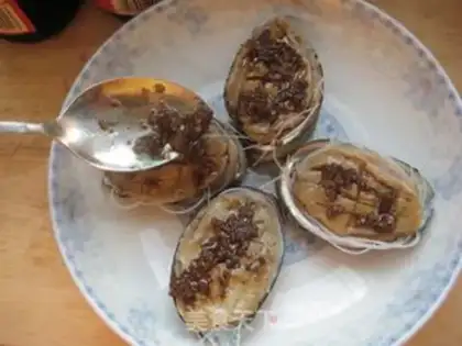 Make Garlic fans steam abalone step 10