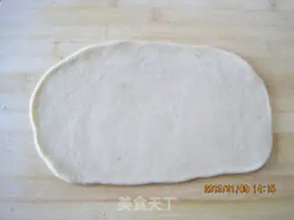 Make caterpillars with pie bread step 5