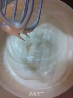 Make Orange-fruit cake rolls step 3