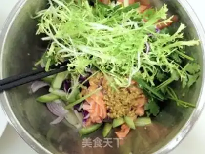Make Spicy salmon salad step 14