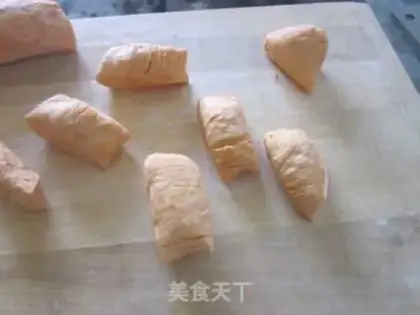 Make Carrot rose rolls step 4