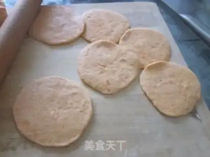Make Carrot rose rolls step 6