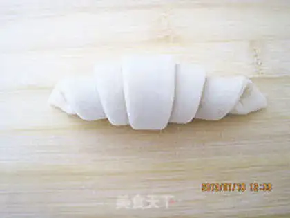 Make The horns of the bull are the bread step 9