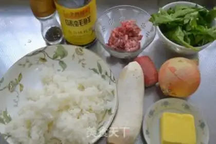Make Black pepper beef fried rice step 0