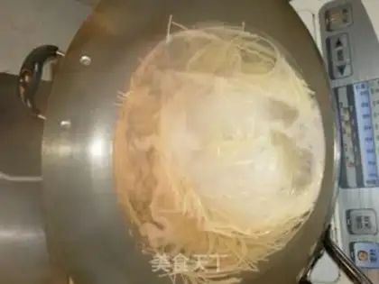 Make Burn noodles step 0