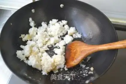 Make Black pepper beef fried rice step 6