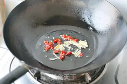 Make Fried eggs for cranberry step 5
