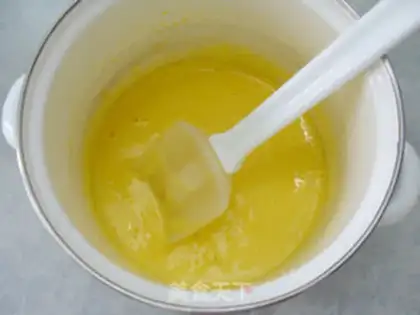 Make Blueberry yogurt cake step 4
