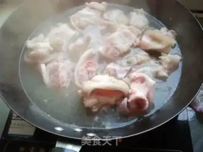 Make Garlic fragrance burns pigs