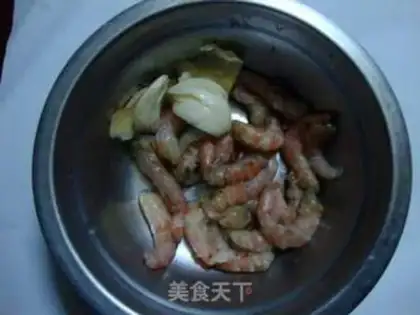 Make Fried Arctic shrimp step 1