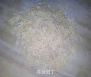 Make Egghands with noodles step 9