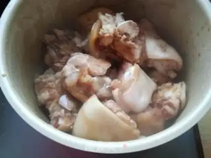 Make Garlic fragrance burns pigs
