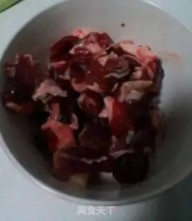 Make Tomato beef soup step 1