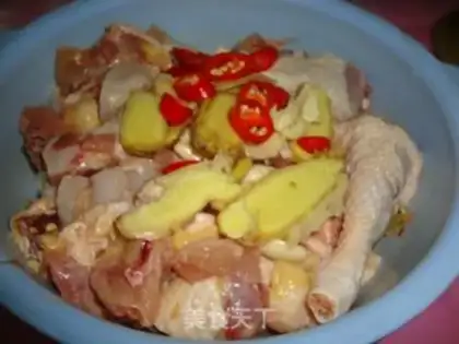 Make A chicken with a pair of mushrooms step 0