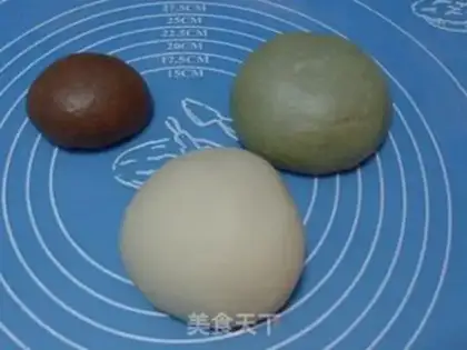 Make Panda bread step 7