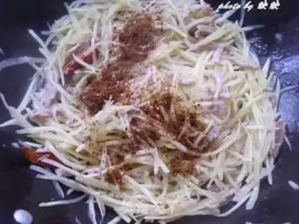 Make Sand tea, potatoes, fried meat step 9