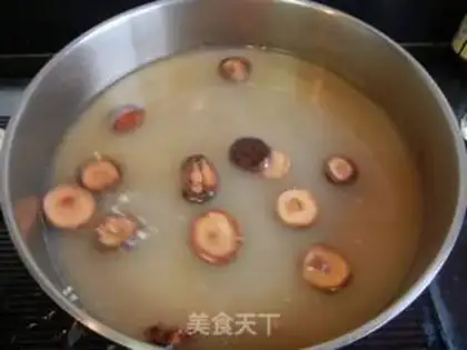 Make Pork and mushroom soup step 3