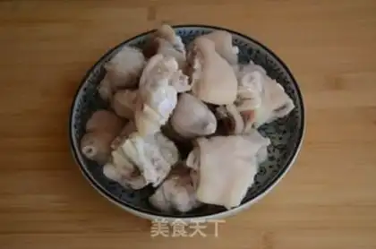 Make Rose milk pig hoof step 1