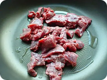 Make Tomato beef gravy step 5