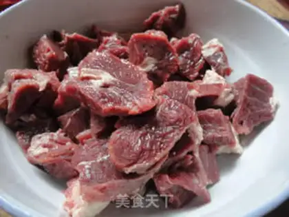 Make Red beef noodles step 1