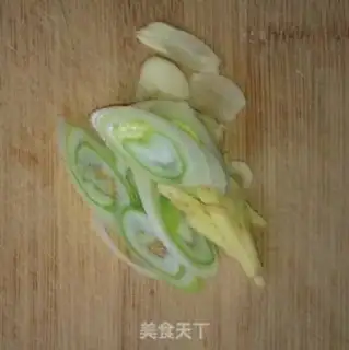 Make Egg fried rice step 1