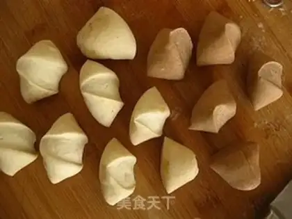 Make Two pig hooves step 2