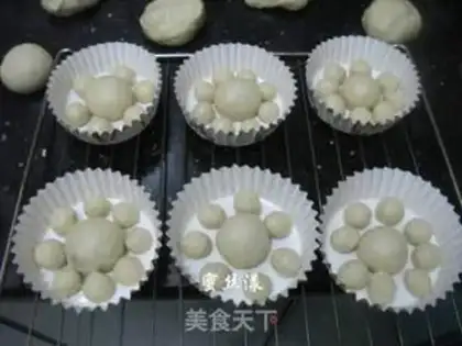 Make Lion bread step 4