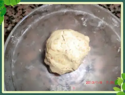 Make Strawberry walnut pie step 3