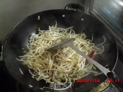 Make The bean sprouts step 2
