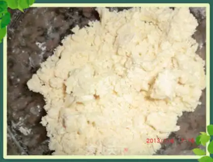 Make Strawberry walnut pie step 18