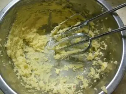 Make Big pineapple buns step 4