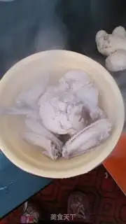 Make A single red chicken wing step 1
