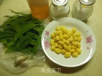 Make White fruit, Dutch beans step 0