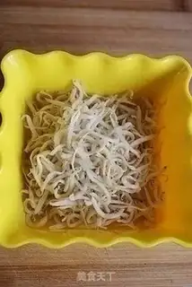 Make Silverfish fried eggs step 0