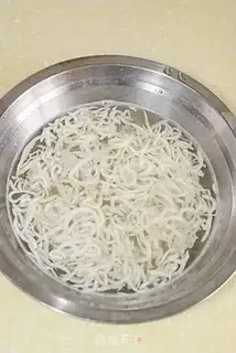 Make Silverfish fried eggs step 2