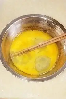 Make Silverfish fried eggs step 4