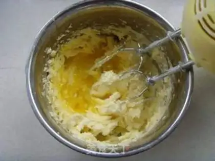 Make Cheese almond pie step 2