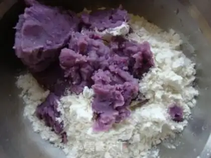 Make Homemade natural colour noodles step 2