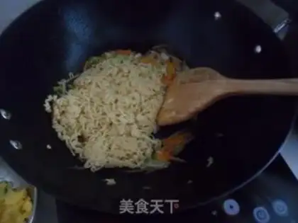 Make Bone soup, lion-head hotpot step 1